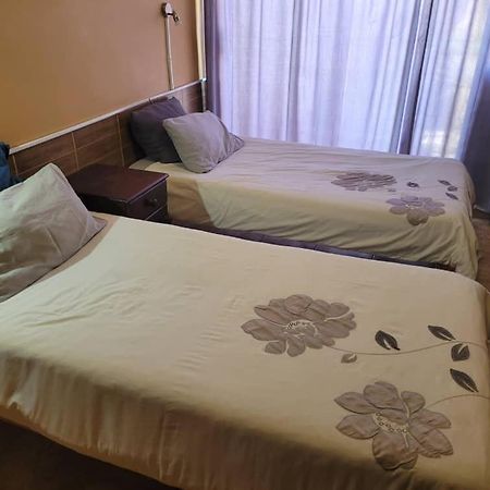 Skippers Backpackers Cc Уолфиш-Бей Экстерьер фото